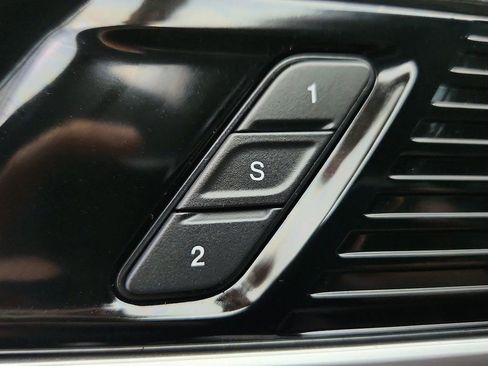 Used 2023 Jeep Wagoneer L Series II AWD/4WD image 23