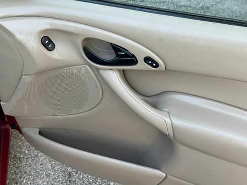 Used 2003 Ford Focus SE FWD image 20