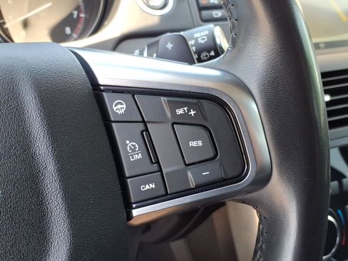 Used 2019 Land Rover Discovery Sport SE AWD/4WD image 25
