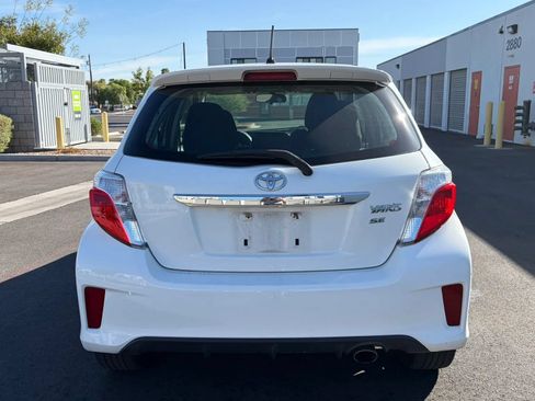 Used 2012 Toyota Yaris SE FWD image 4
