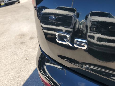 Used 2022 Audi Q5 2.0T Premium w/ Convenience Package image 11