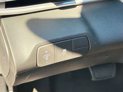 New 2026 Hyundai Elantra Limited FWD image 10