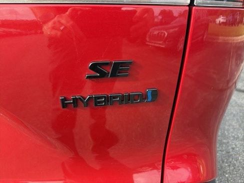 Used 2024 Toyota Corolla Cross AWD Hybrid image 22