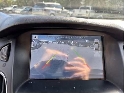 Used 2016 Ford Focus Titanium image 25