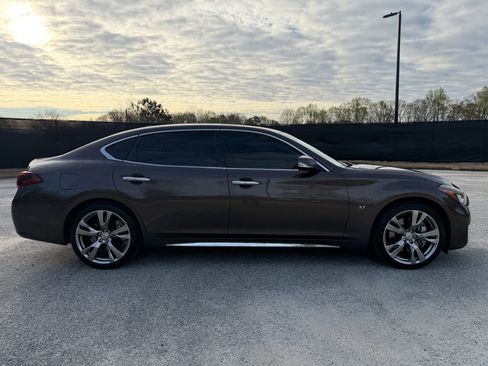 Used 2016 INFINITI Q70 L 3.7 RWD image 6