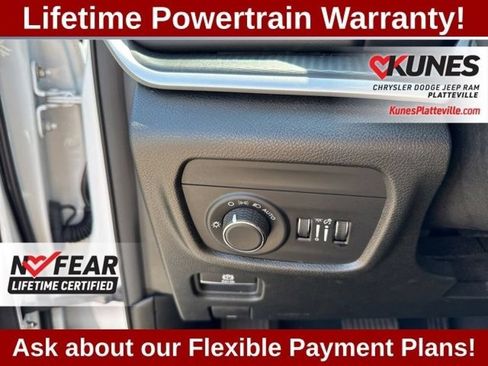 Used 2024 Jeep Grand Cherokee Altitude AWD/4WD image 23