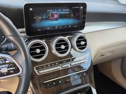 Certified 2022 Mercedes-Benz GLC 300 image 8
