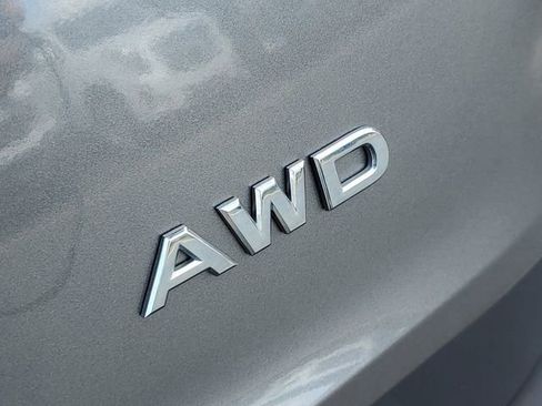 Used 2022 Nissan Rogue S AWD/4WD image 6