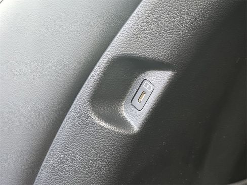 Certified 2025 Hyundai Palisade Calligraphy image 20