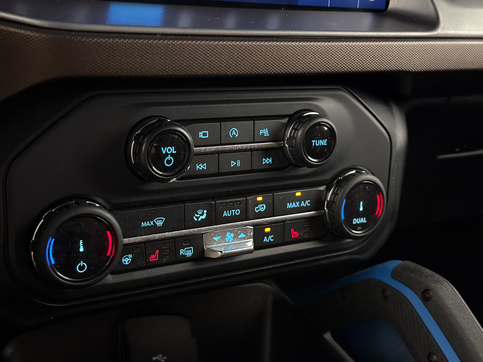Used 2022 Ford Bronco Outer Banks AWD/4WD image 27