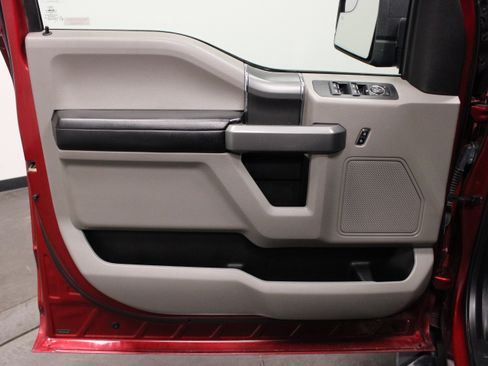 Used 2016 Ford F150 XLT w/ Equipment Group 301A Mid RWD image 19