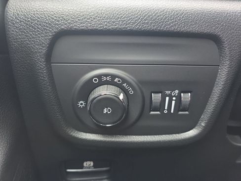 New 2025 Jeep Grand Cherokee L Limited w/ Trailer Tow Package image 29