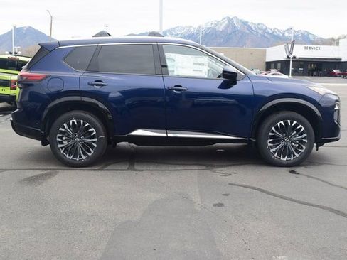 New 2026 Nissan Rogue Platinum w/ Platinum Premium Package image 9