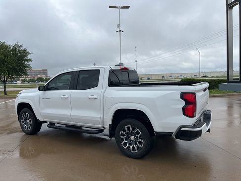 Used 2024 Chevrolet Colorado LT w/ LT Convenience Package III RWD image 4