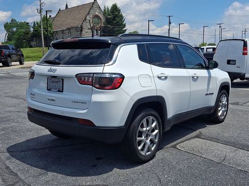 Used 2025 Jeep Compass Limited AWD/4WD image 6