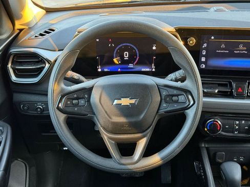 Used 2025 Chevrolet TrailBlazer LT image 28