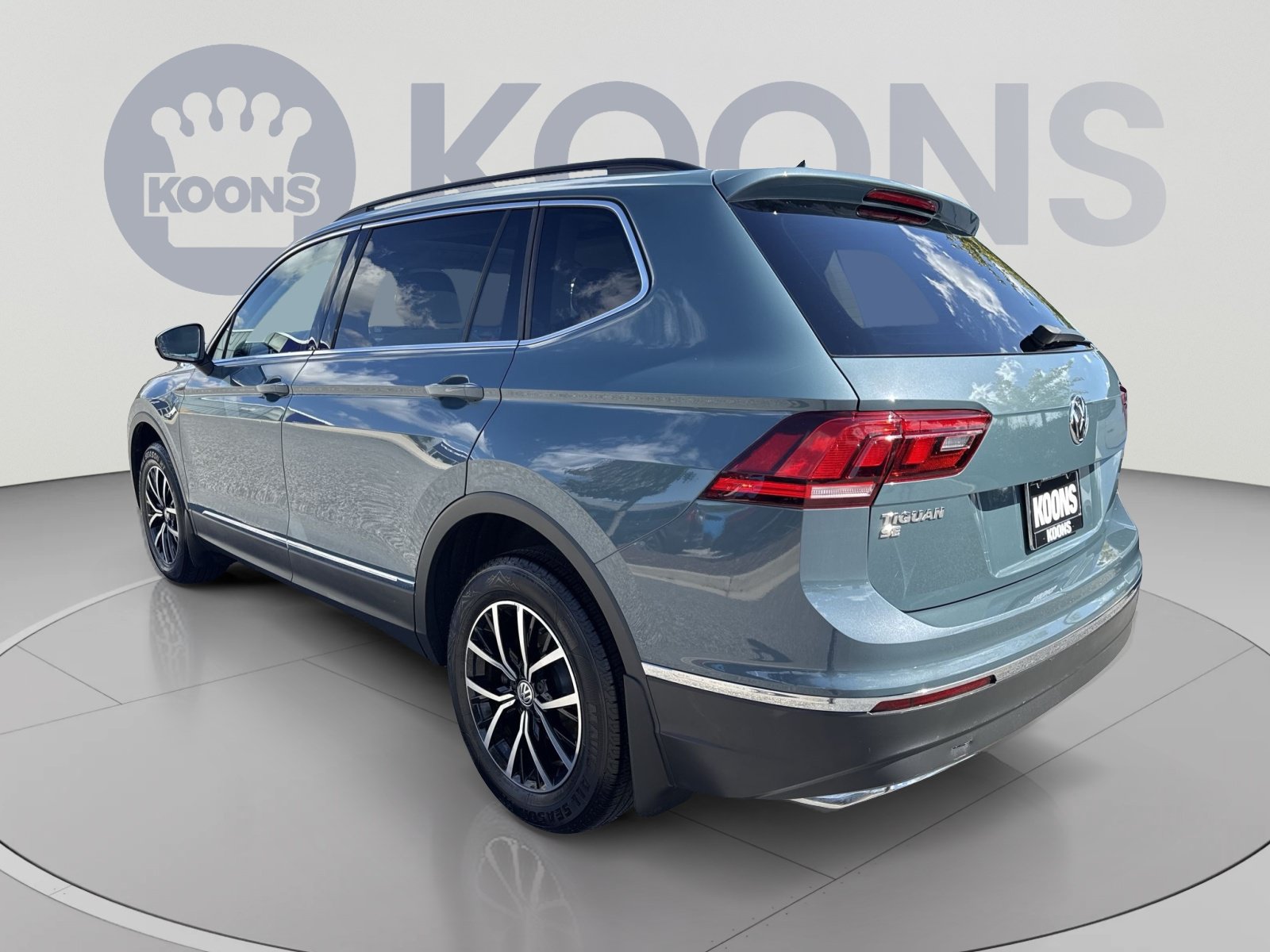 Used 2021 Volkswagen Tiguan SE AWD/4WD image 4