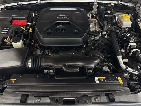 Used 2021 Jeep Wrangler Unlimited Sahara w/ Uconnect 4C Nav & Sound Group AWD/4WD image 36