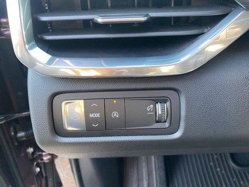 New 2026 GMC Acadia Elevation image 17