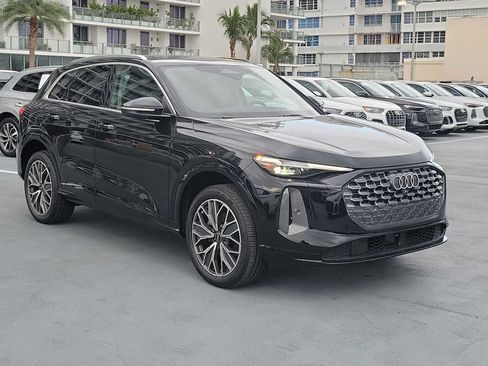 Certified 2025 Audi Q5 Premium Plus w/ Premium Plus AWD/4WD image 8