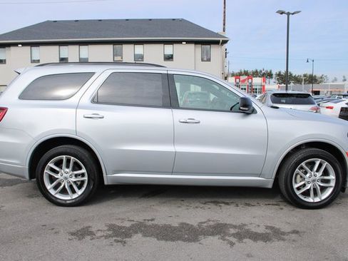Used 2025 Dodge Durango GT image 6