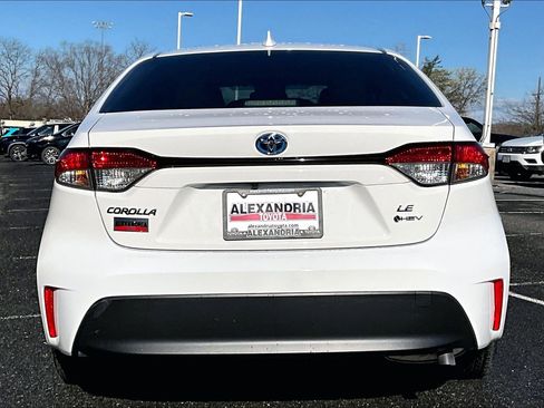 Used 2025 Toyota Corolla LE image 4