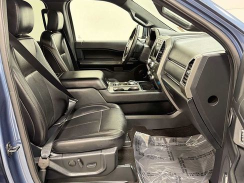 Used 2020 Ford Expedition XLT w/ Equipment Group 202A AWD/4WD image 27