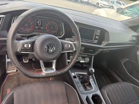 Used 2019 Volkswagen Jetta GLI FWD image 5