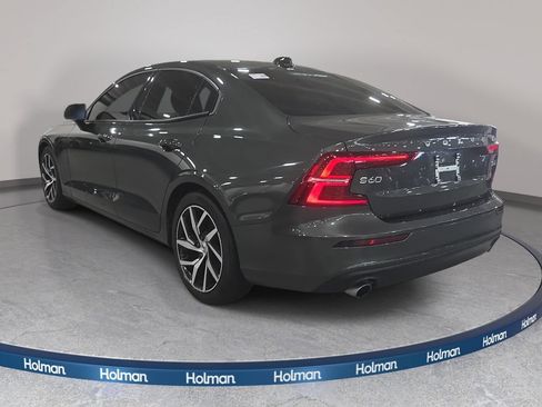 Used 2020 Volvo S60 T6 Momentum AWD/4WD image 9