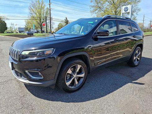 Used 2020 Jeep Cherokee Limited AWD/4WD image 3