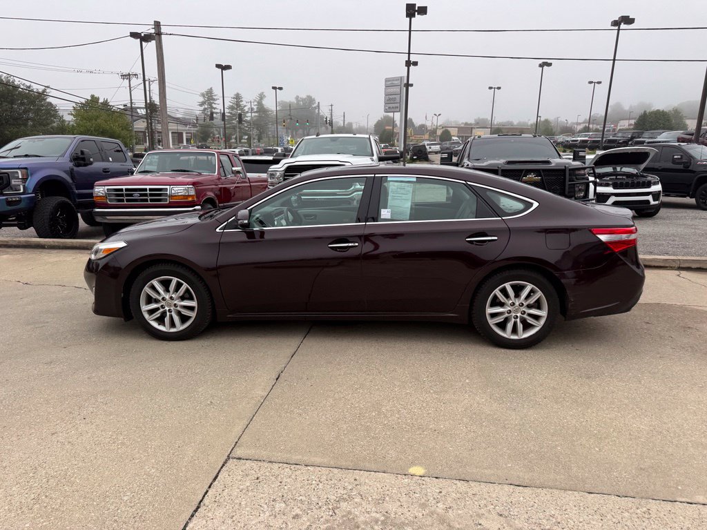 Used 2014 Toyota Avalon XLE Premium FWD image 9