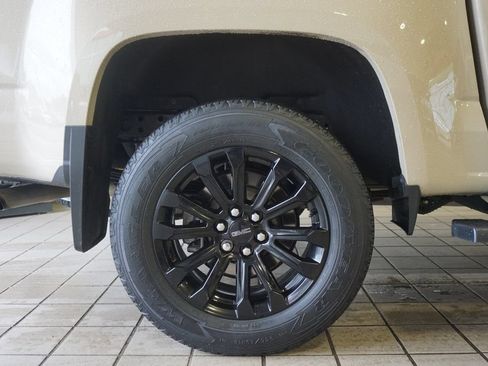 Used 2022 GMC Canyon Elevation w/ Elevation Premium Package AWD/4WD image 33
