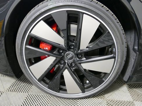 New 2026 Audi S e-tron GT Prestige image 9