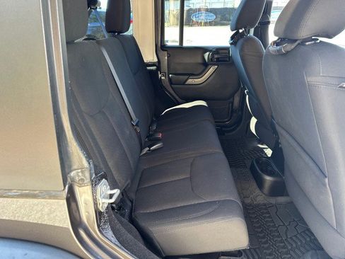 Used 2016 Jeep Wrangler Unlimited Sport image 19
