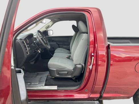 Used 2018 RAM 1500 Express RWD image 18