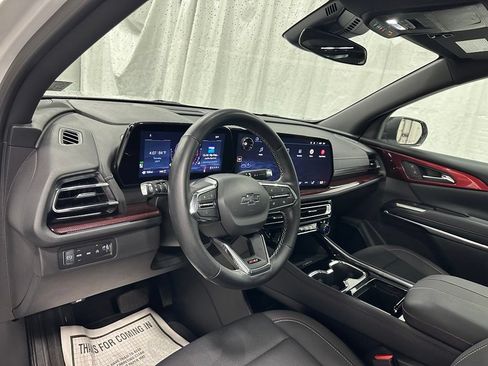 Used 2025 Chevrolet Traverse Z71 w/ Driver Confidence Package AWD/4WD image 15