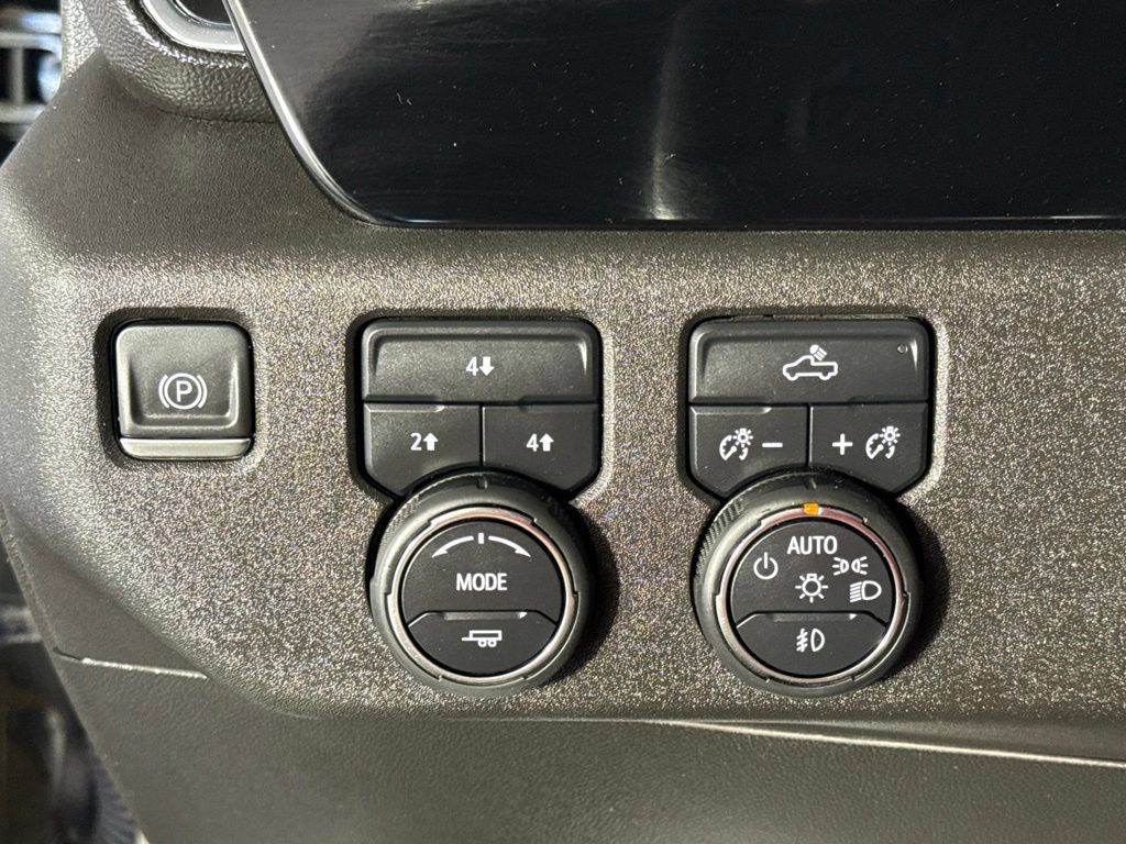 Certified 2024 Chevrolet Silverado 2500 LT AWD/4WD image 25