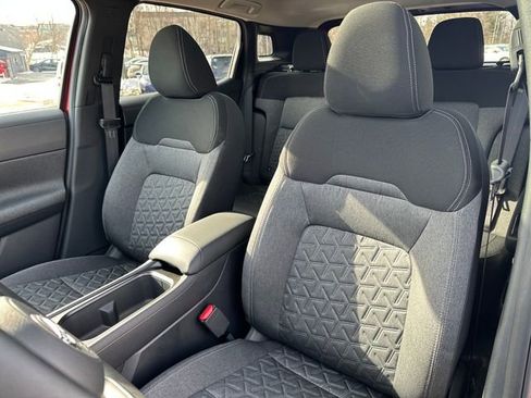 Used 2026 Nissan Kicks SV w/ SV Premium Package image 5