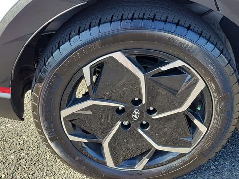 Certified 2024 Hyundai Ioniq 5 SEL RWD image 25