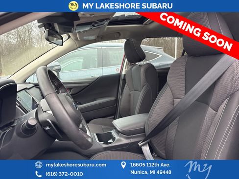 Used 2025 Subaru Outback Premium image 11