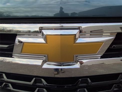 Used 2024 Chevrolet Silverado 1500 LT w/ Z71 Off-Road Package image 30