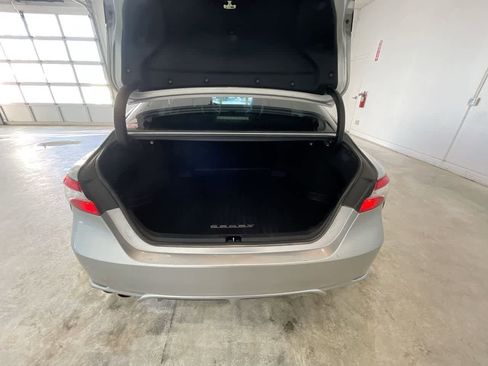 Used 2020 Toyota Camry SE image 24