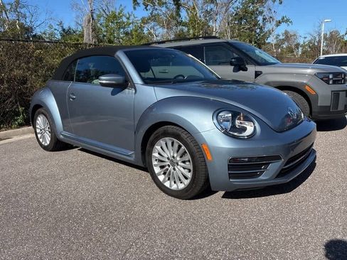 Used 2019 Volkswagen Beetle 2.0T SE image 4