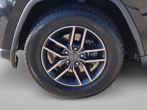 Used 2019 Jeep Grand Cherokee Limited RWD image 23
