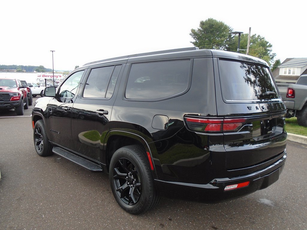 Certified 2025 Jeep Wagoneer Series II AWD/4WD image 4
