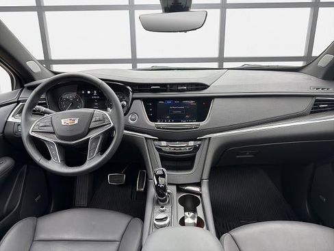 Used 2025 Cadillac XT5 Sportv w/ LPO, Onyx Lite Package AWD/4WD image 17