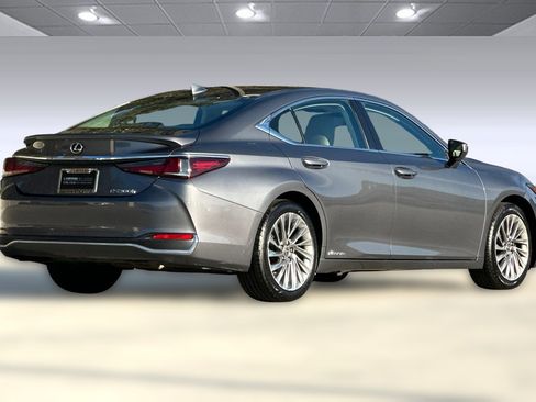 Certified 2020 Lexus ES 300h w/ Luxury Package image 8