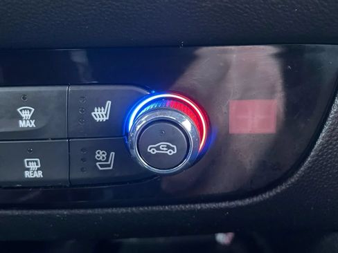 Used 2019 Buick Enclave Premium w/ Experience Buick Package AWD/4WD image 30