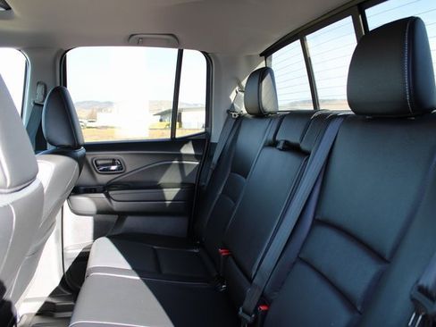 Certified 2024 Honda Ridgeline RTL image 17