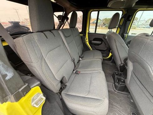 Used 2024 Jeep Wrangler Sport S image 12
